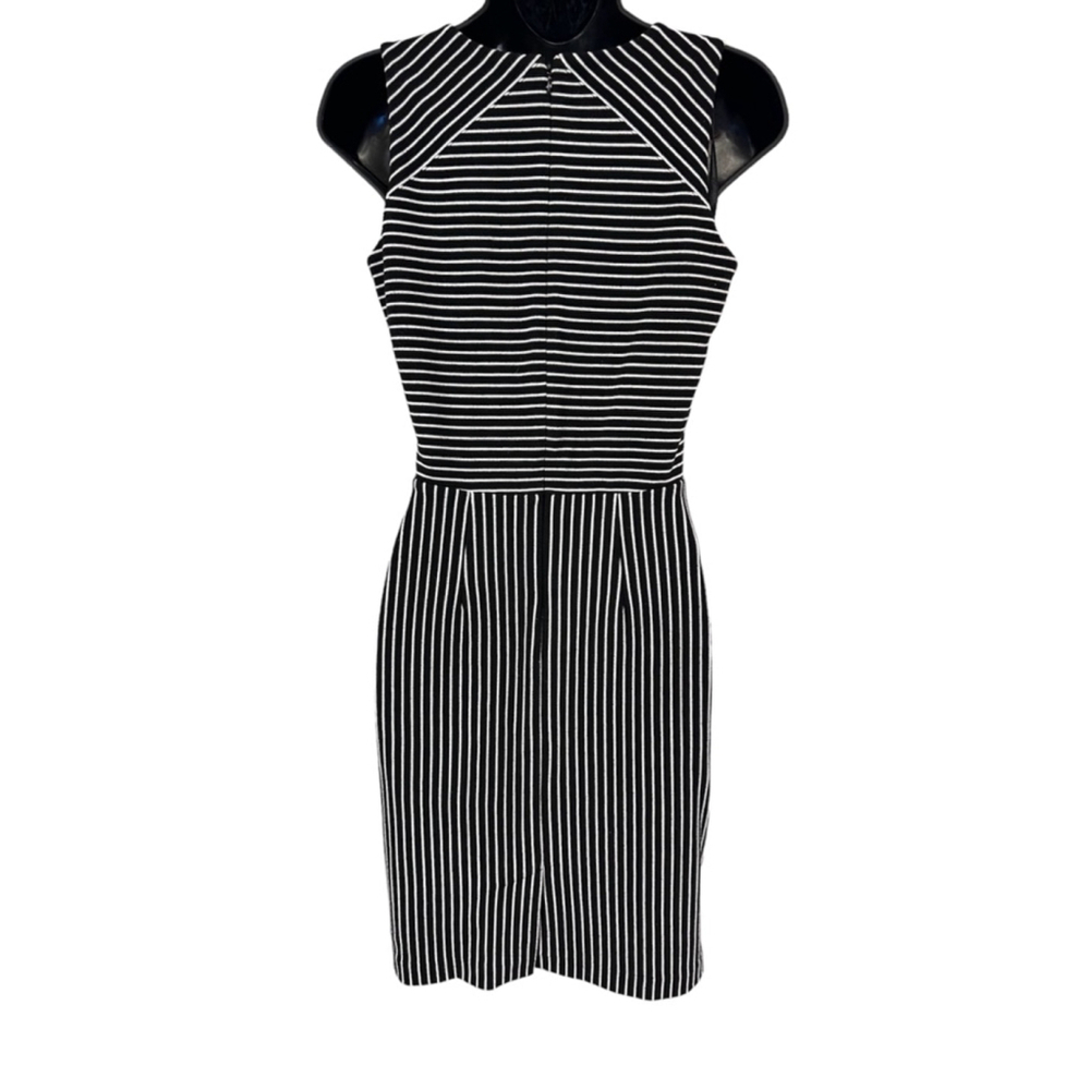 Banana Republic Sheath Dress, Sleeveless Black & White Striped, Women’s Size 2 - Picture 7 of 11